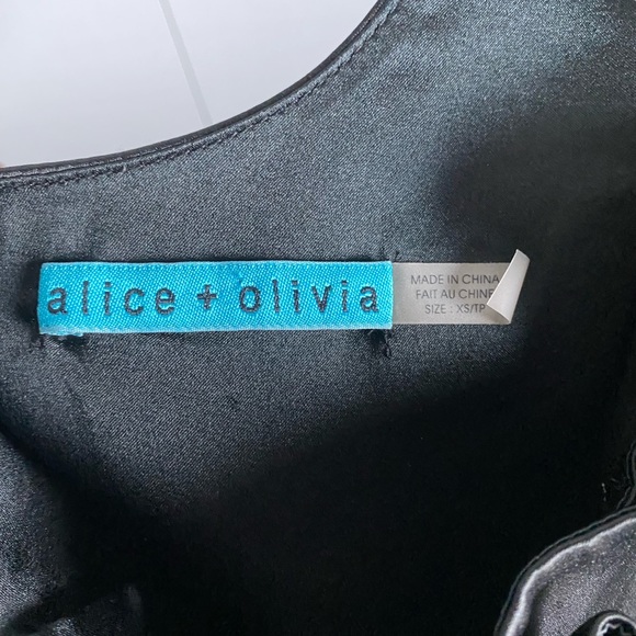 🖤ALICE + OLIVIA Satin Top! - Picture 4 of 6